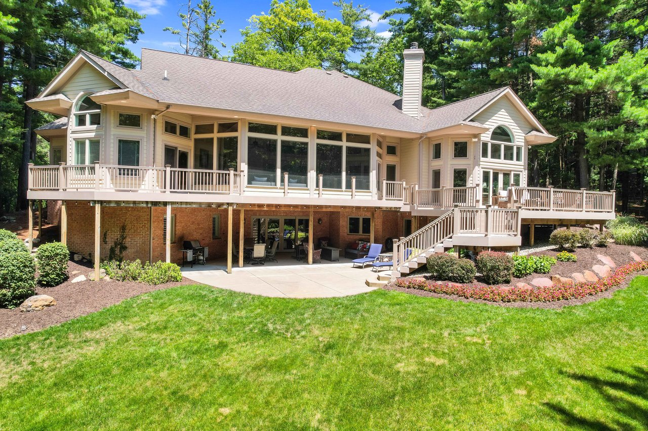 12172 Woodline