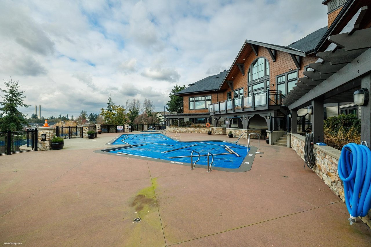 54-10489 Delsom Cres