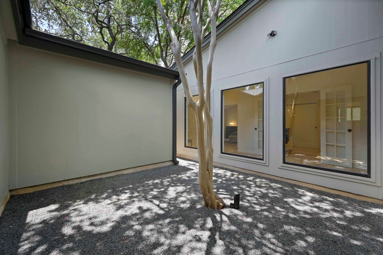 3212 Thousand Oaks Dr