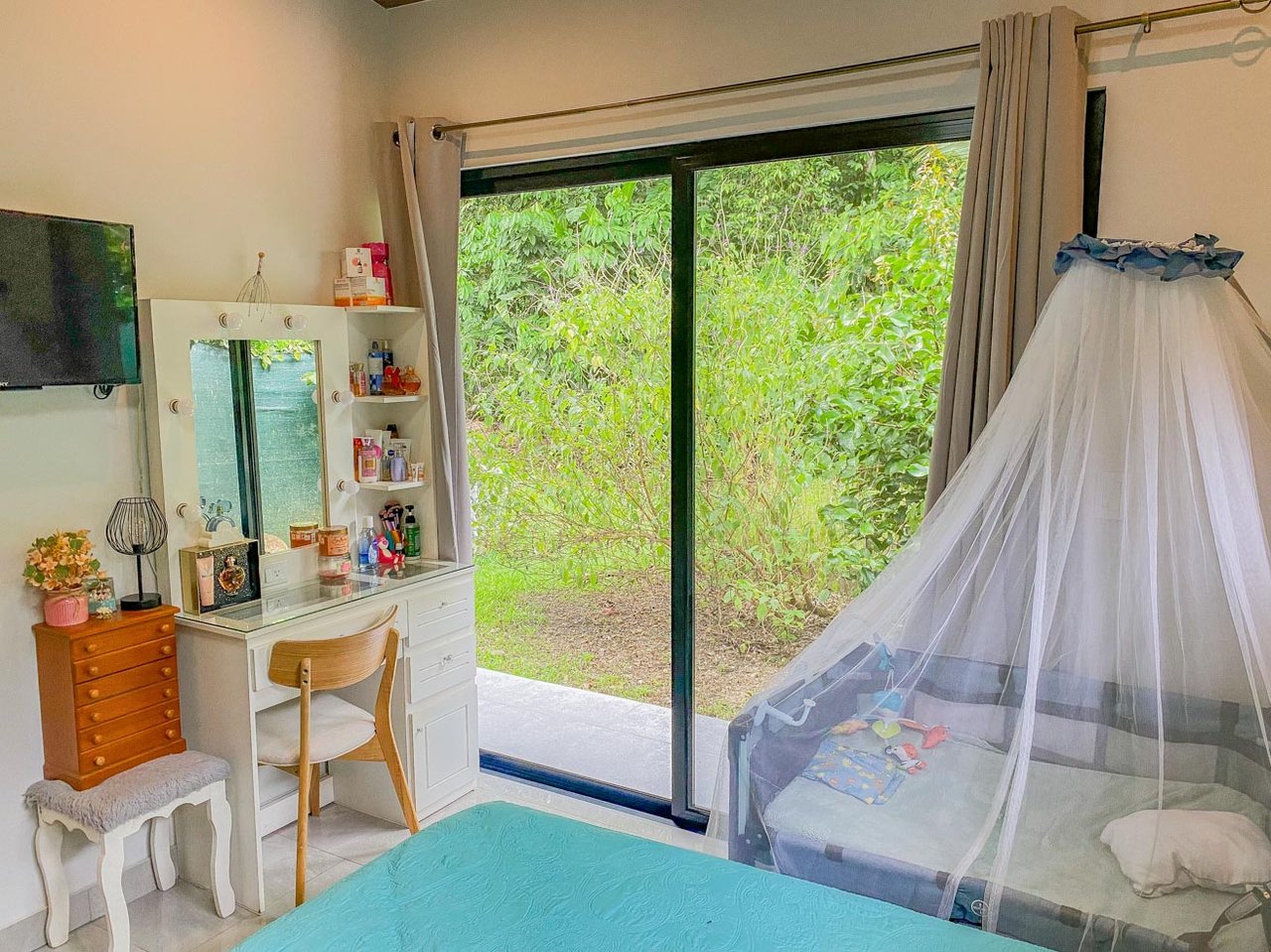 3-Bed Home on Calle Principal Ojochal with River & Jungle