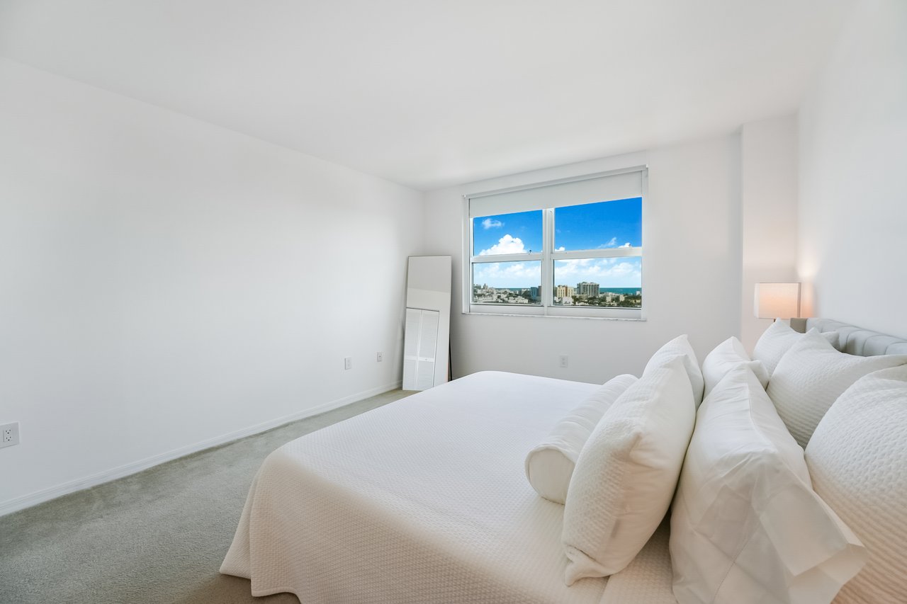 Yacht Club at Portofino Condo for Sale | Unit 1209 | South of Fifth