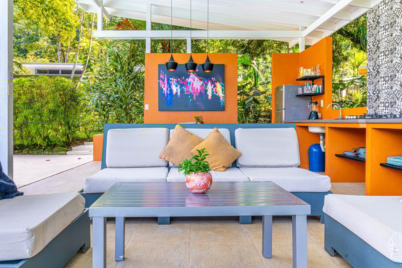 5 Bedroom Family Compound Turn Key and Fantastic Rental Potential