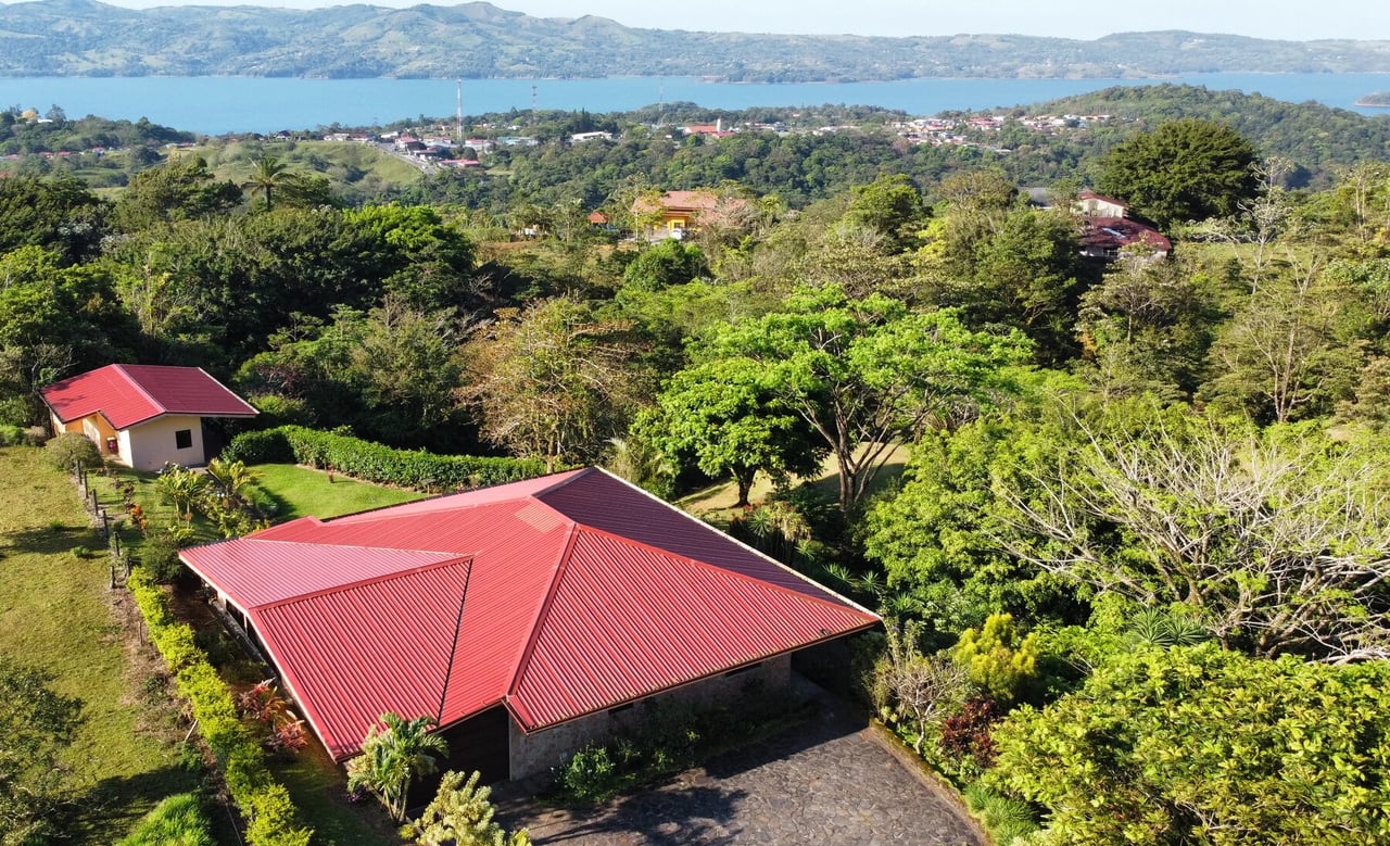 Lake View Home with Guest Casita, Lake Arenal, Alajuela