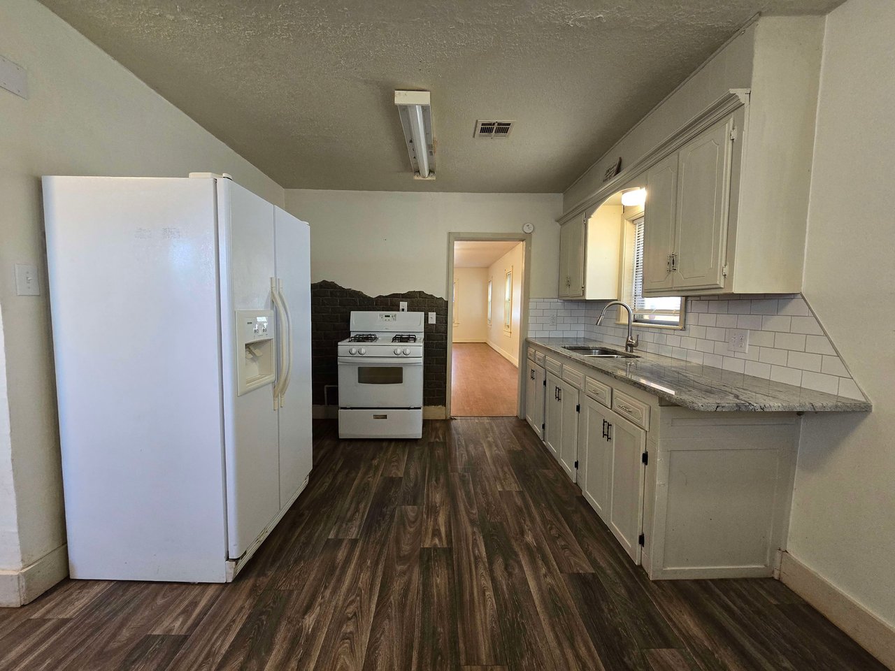 617 N Bonita