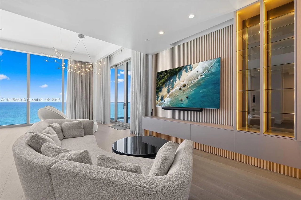 17901 Collins Ave #1607