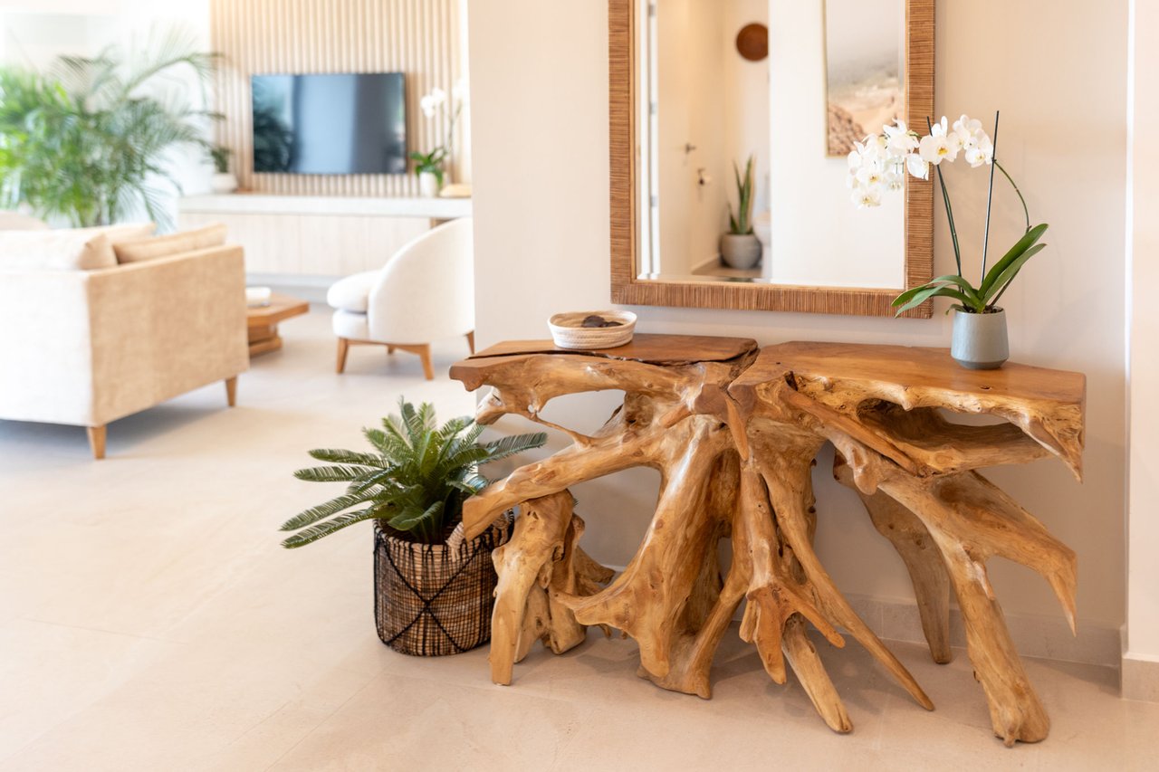 Ocean & Mountain View Modern Beach Condominium 