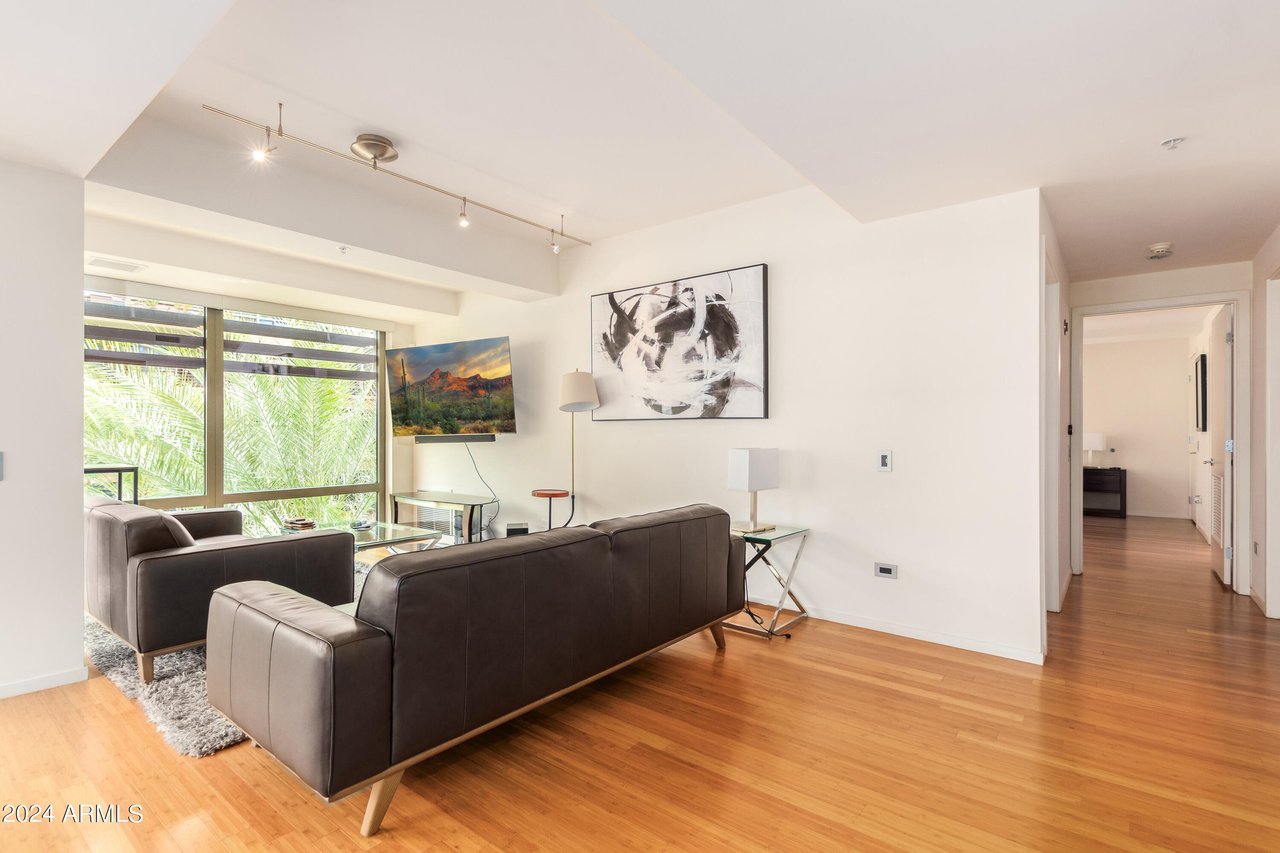 7137 E Rancho Vista Dr, #4005