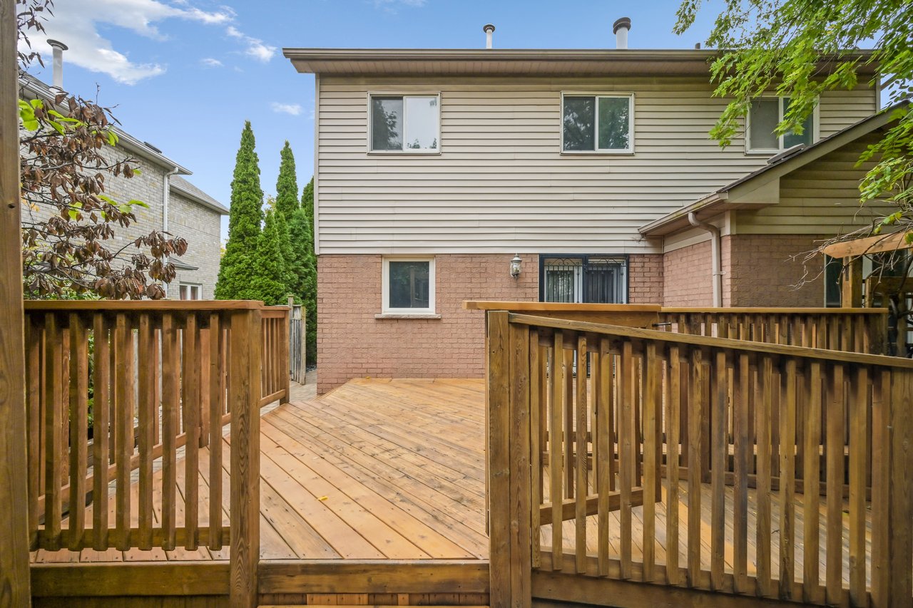 Detached Fixer Upper in River Oaks 