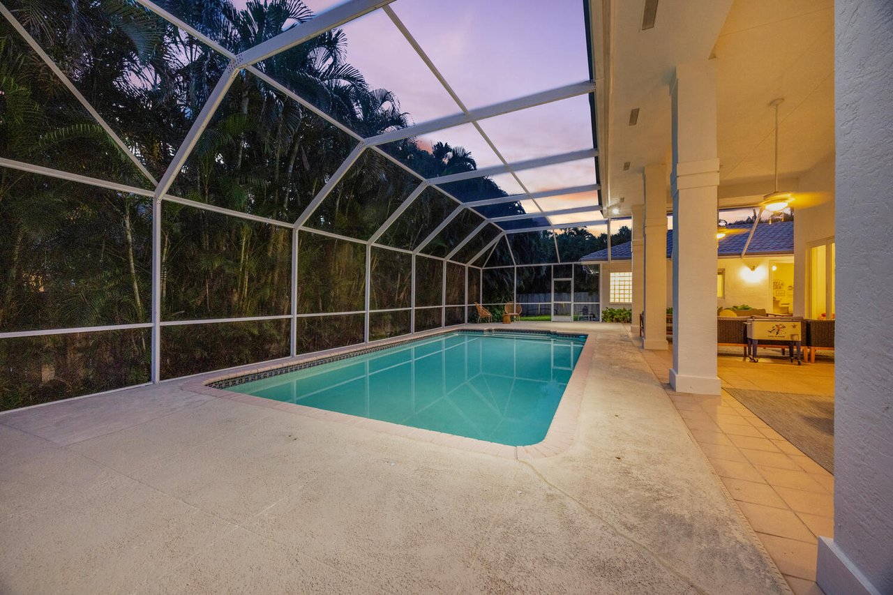 Palmetto Bay Perfection: Spacious, Serene, Stunning