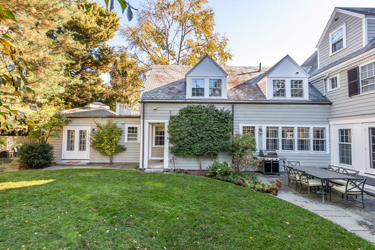 157 Coolidge Hl