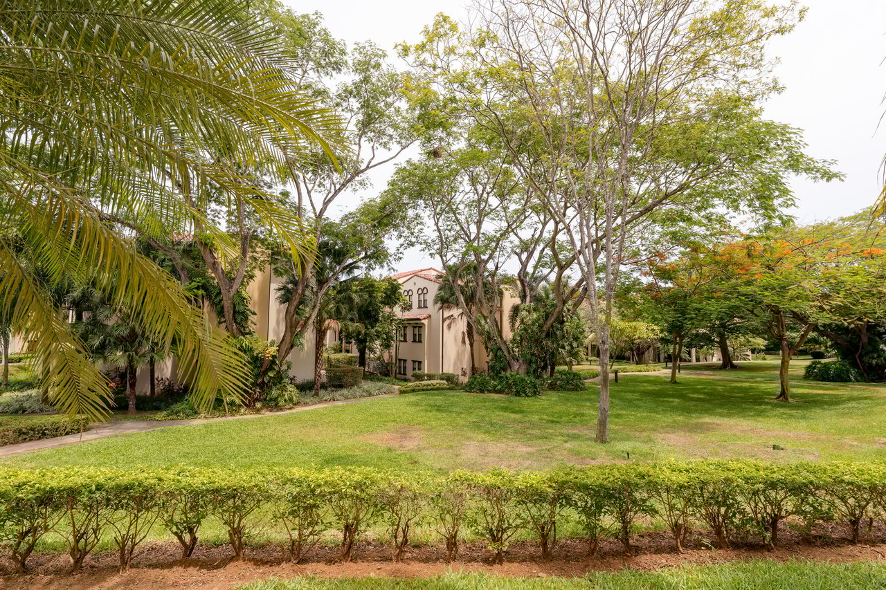 Pacifico L914, 2-Bed Condo, Playas del Coco