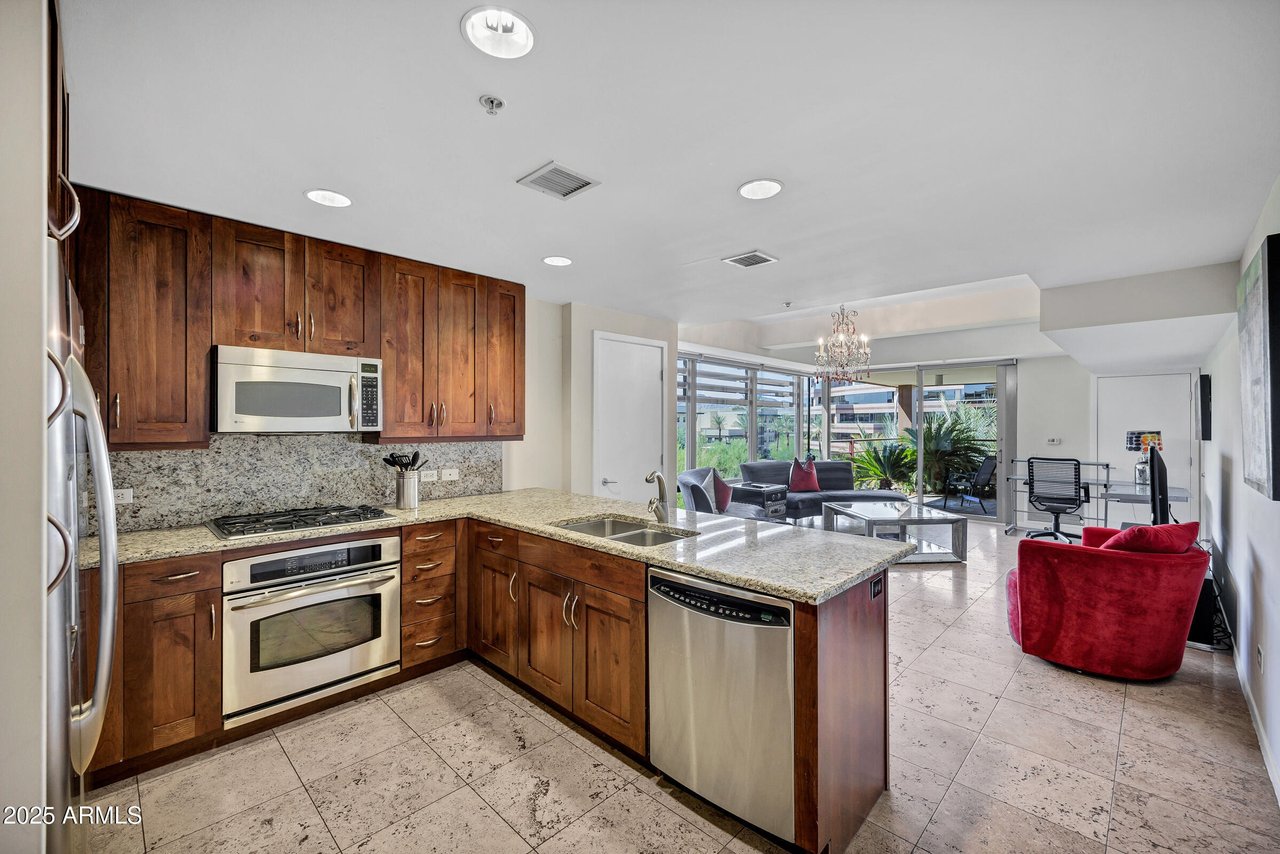 7141 E Rancho Vista Dr, #4005
