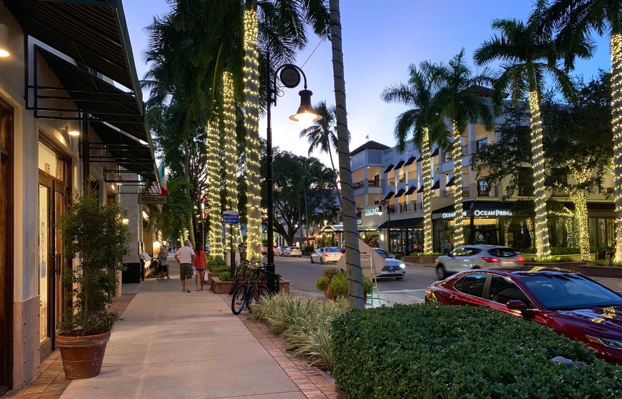 A Guide to Buying a Home in Old Naples, Florida