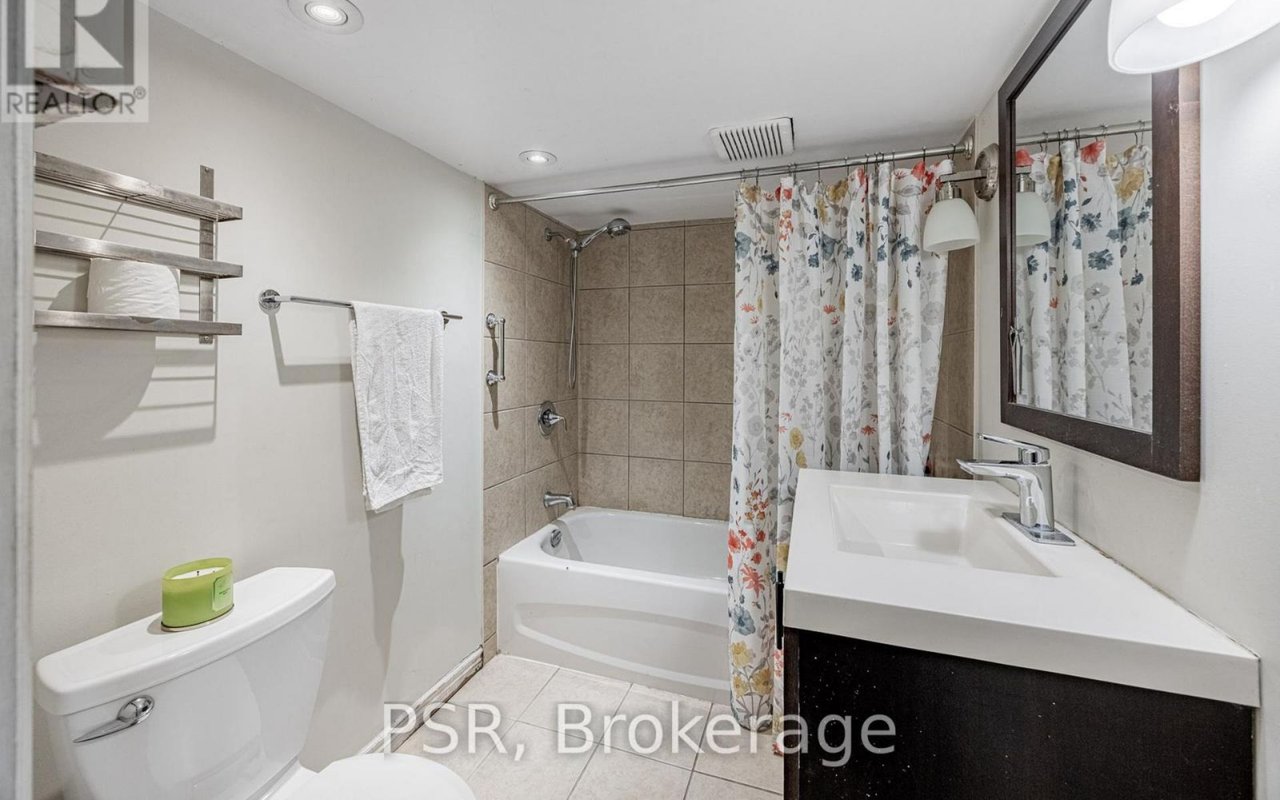 285 Robina Ave