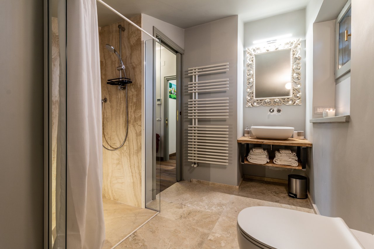 Tuscan Villa With Panoramic Country Views