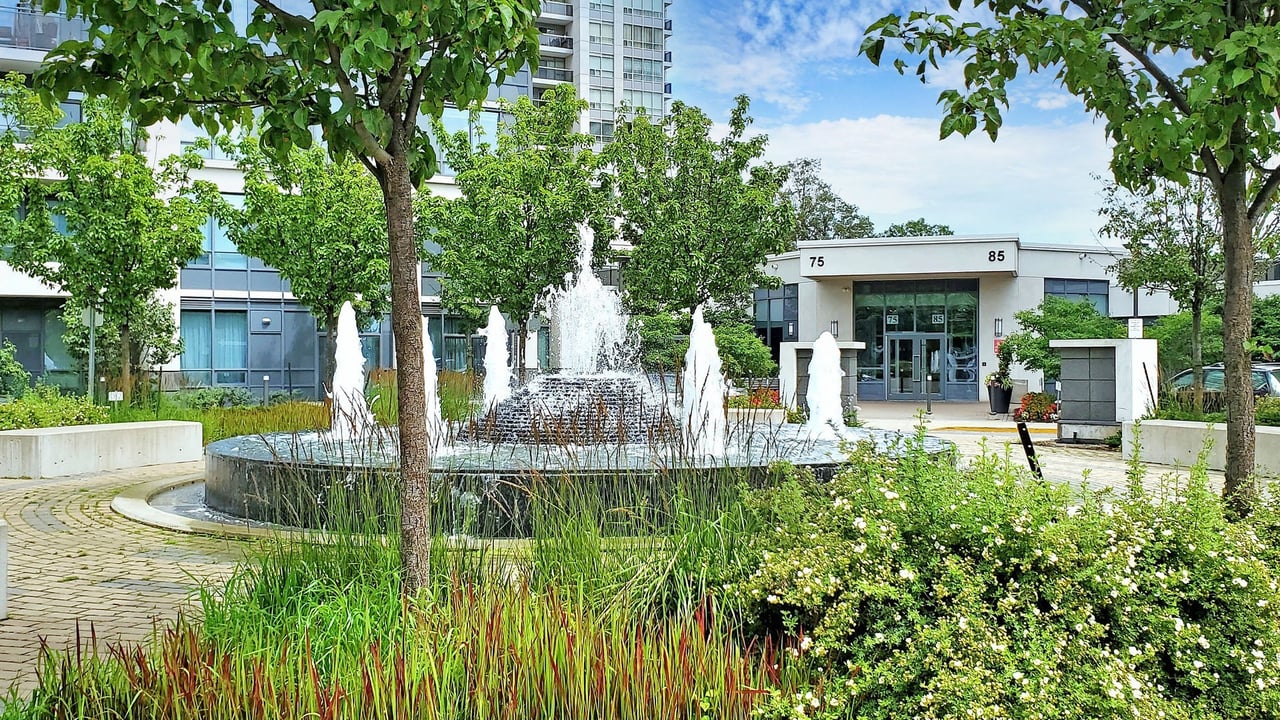 75 North Park Road S 307