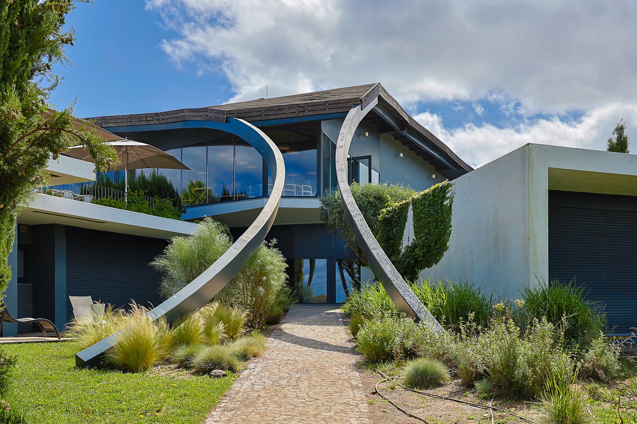 Luxury Wellness & Sports Retreat in Portugal with Expansion Upside & €1M+ Revenue