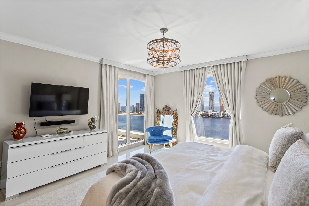 6000 Island Blvd # 2507