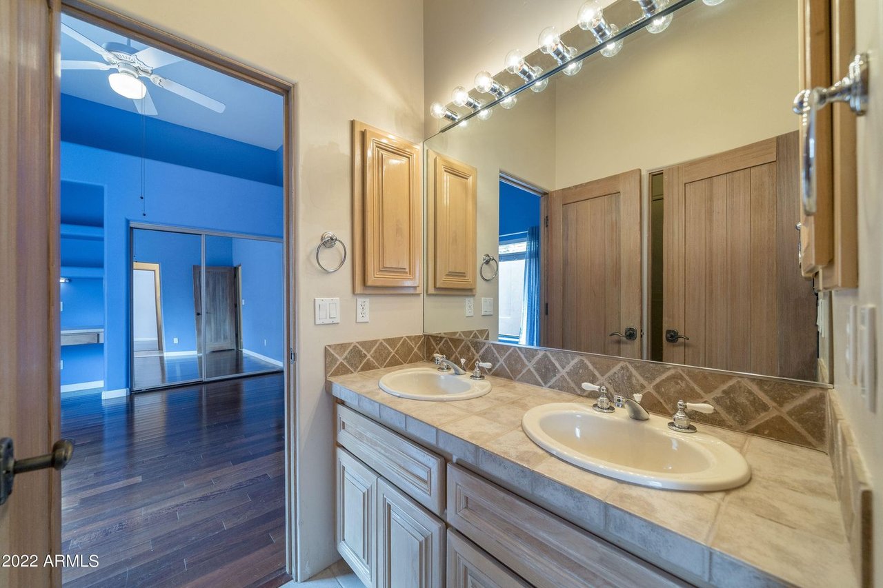 12077 E Laurel Lane