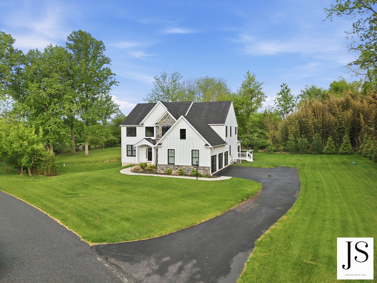 7 Overfield Ln, Glen Mills, PA 19342
