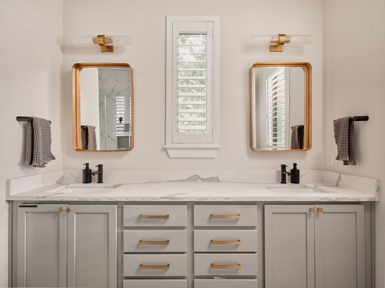 1101 1/2 Fiesta  Dr. #1 Austin TX 78702