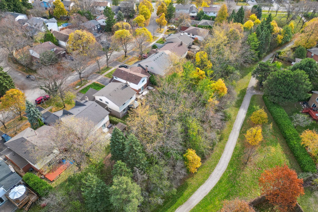 Perfect Family Home Backing onto Greenspace