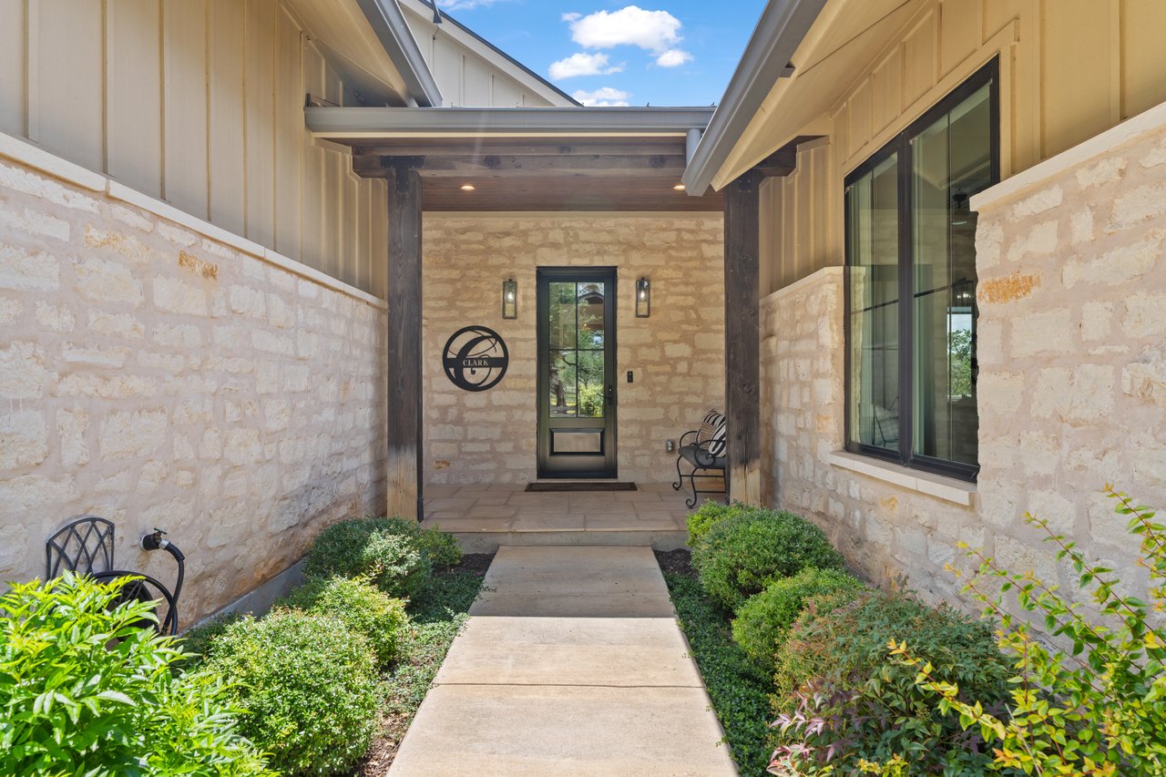 1457 Avenida High View