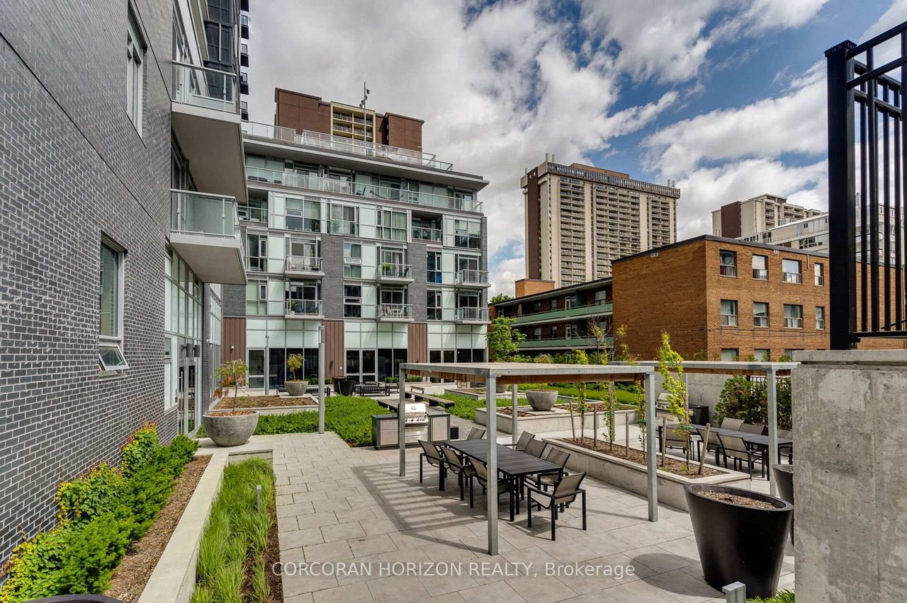 PENTHOUSE OPULENCE BY THE EGLINTON LRT