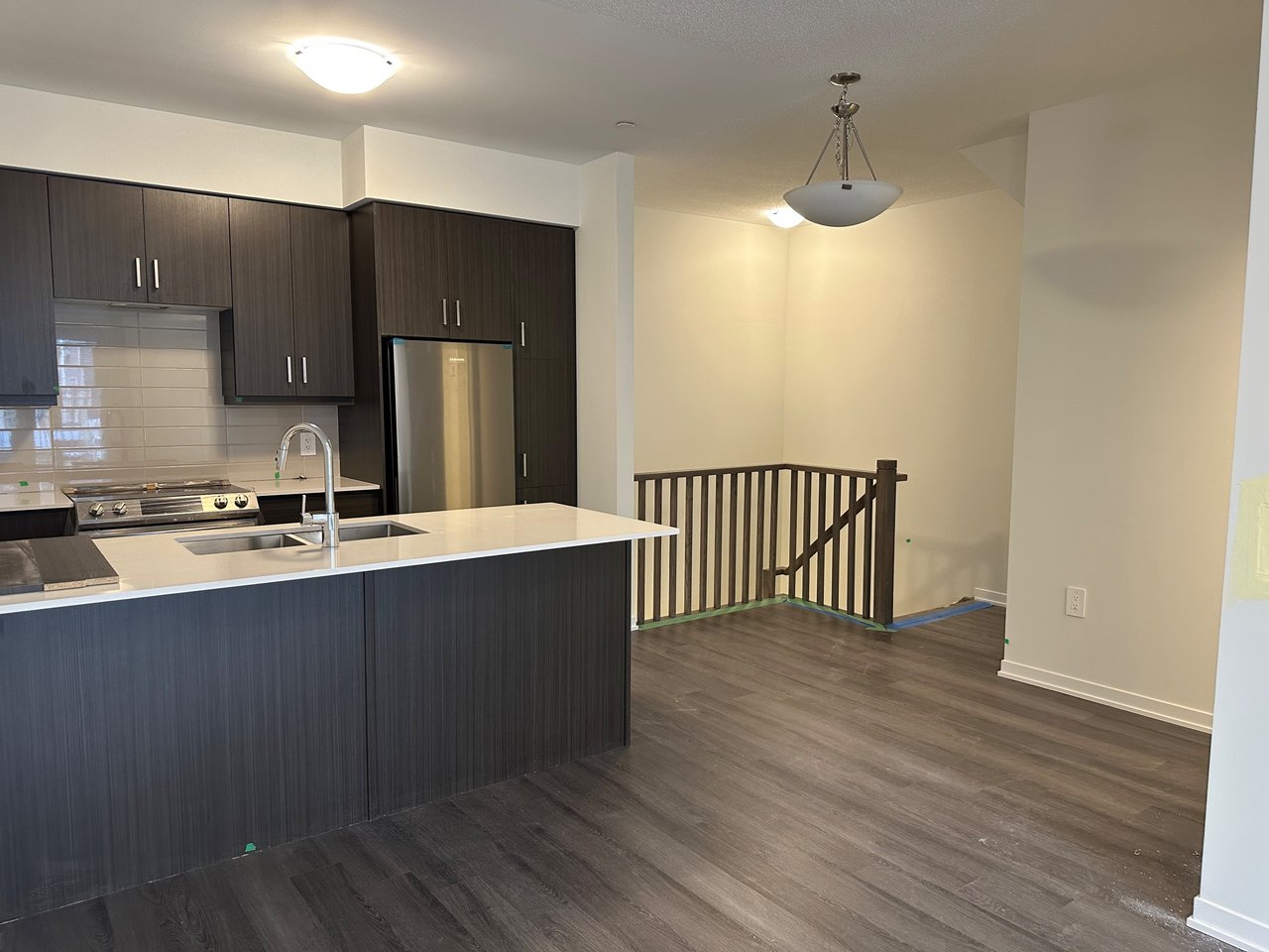 #21 - 11 Honeycrisp Crescent Unit: 21