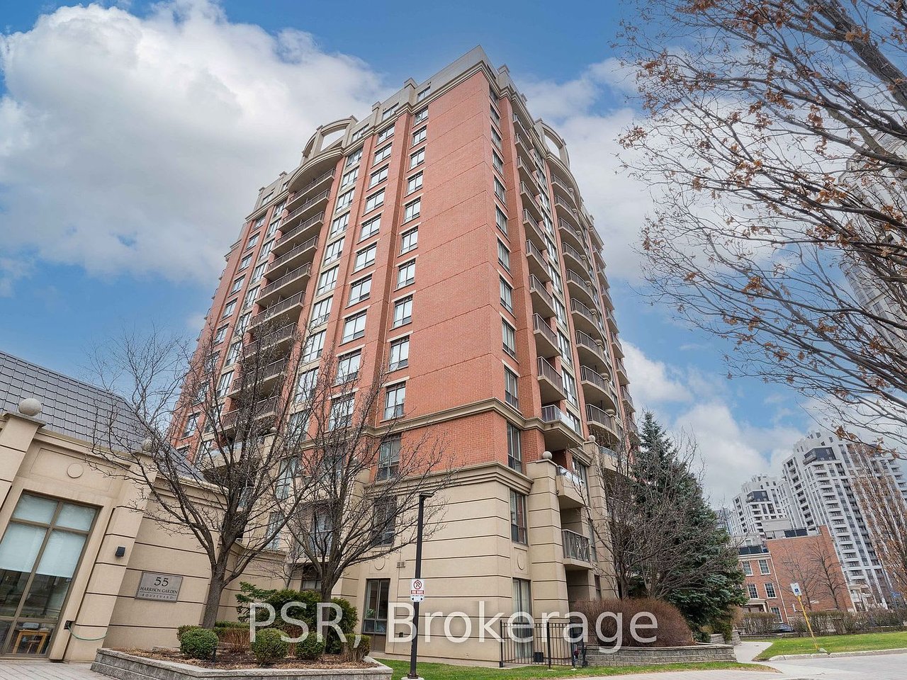 55 Harrison Garden Blvd Unit #LPH7