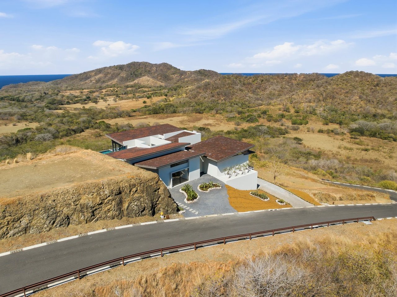 Luxury Infinity Pool Villa, Tamarindo, Guanacaste