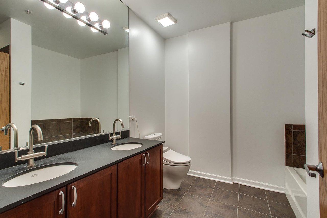South Loop Loft: 1503 S State St,  #403