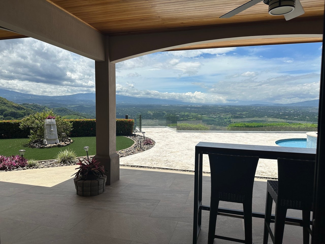 Panoramic Sunset View Estate, Atenas, Alajuela