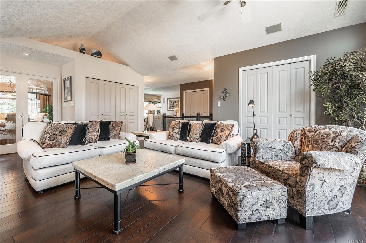 24-108 Aldersmith Pl