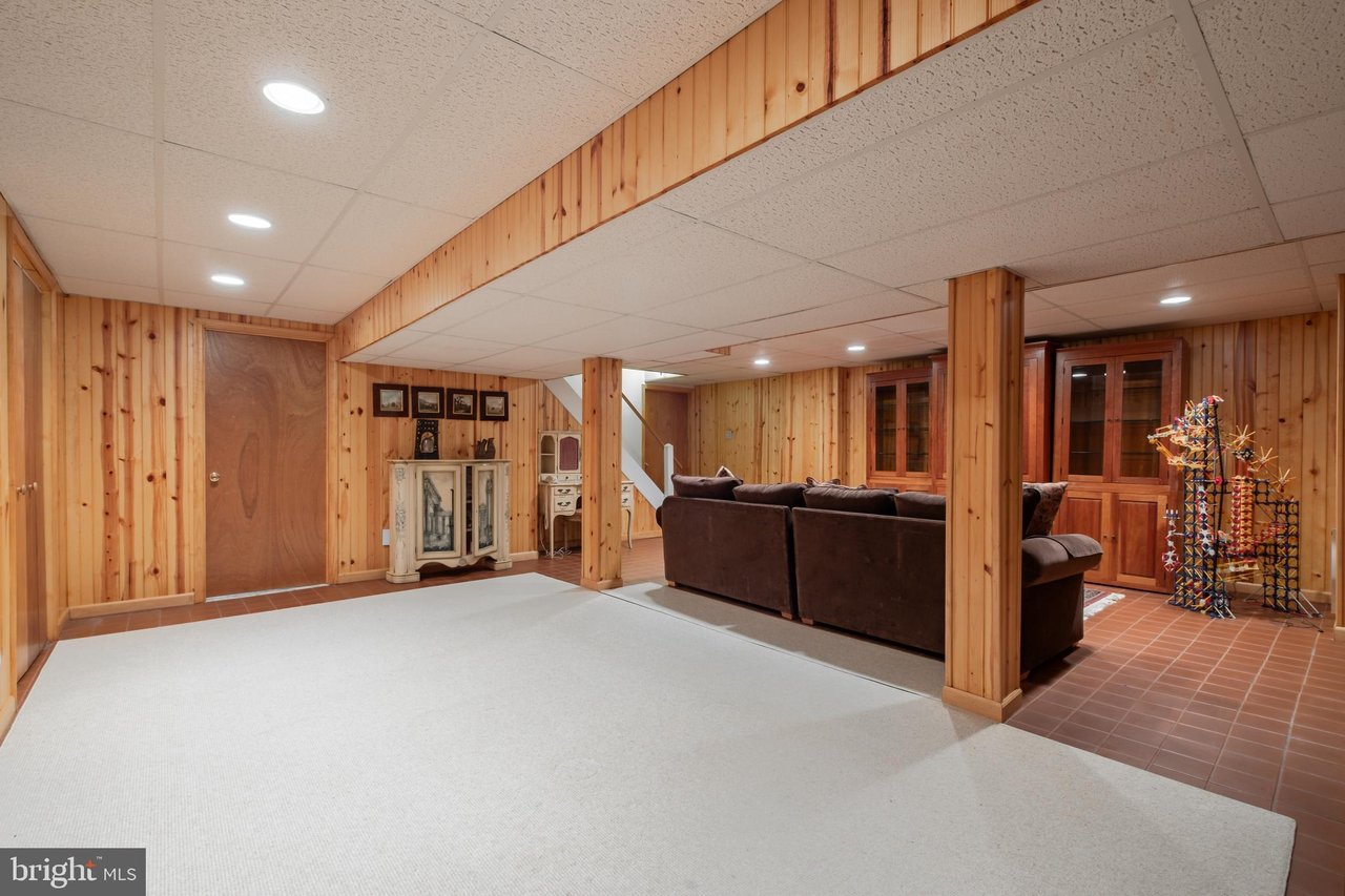 31 Lynne Cir