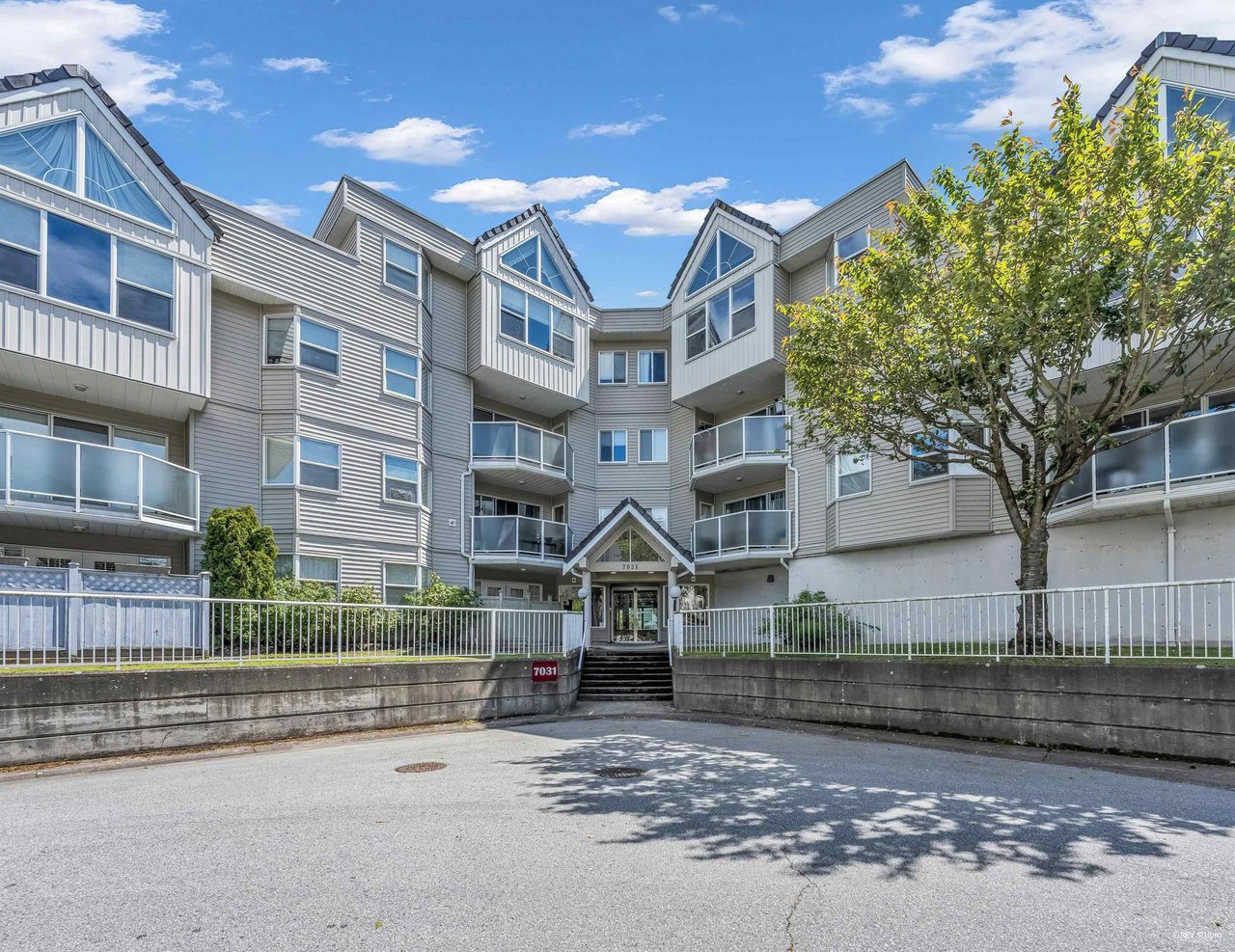 304-7031 Blundell Road, Richmond