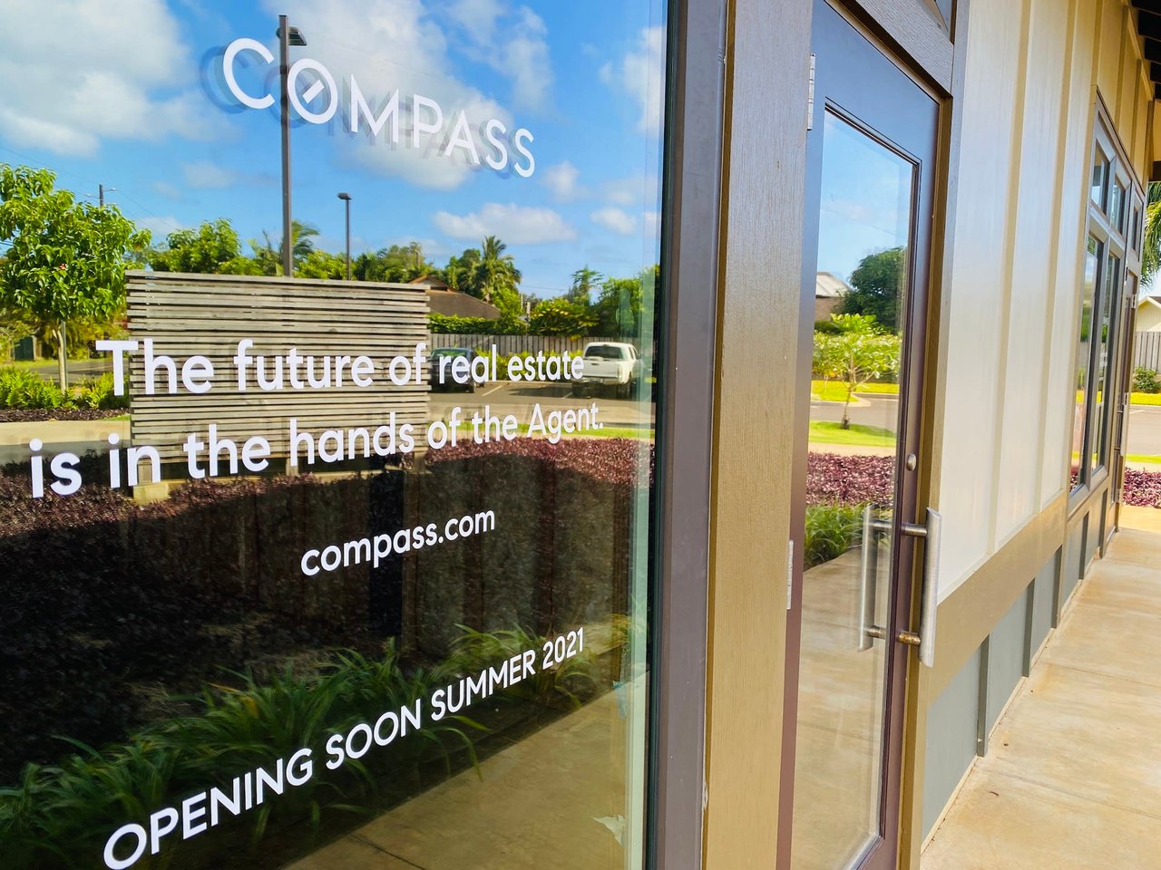 “Coming Soon” Compass Office in Kilauea Town 