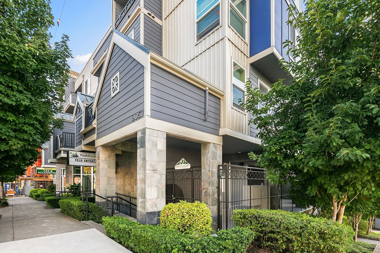 9057 Greenwood Ave N, # 408