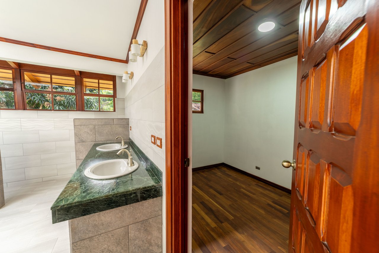Private Gated Guest House Estate, Escazu, San Jose