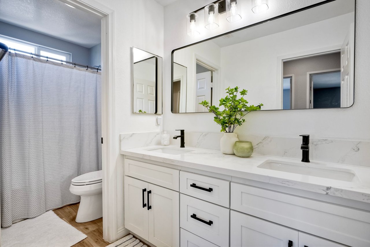 121 Canyon Creek Way