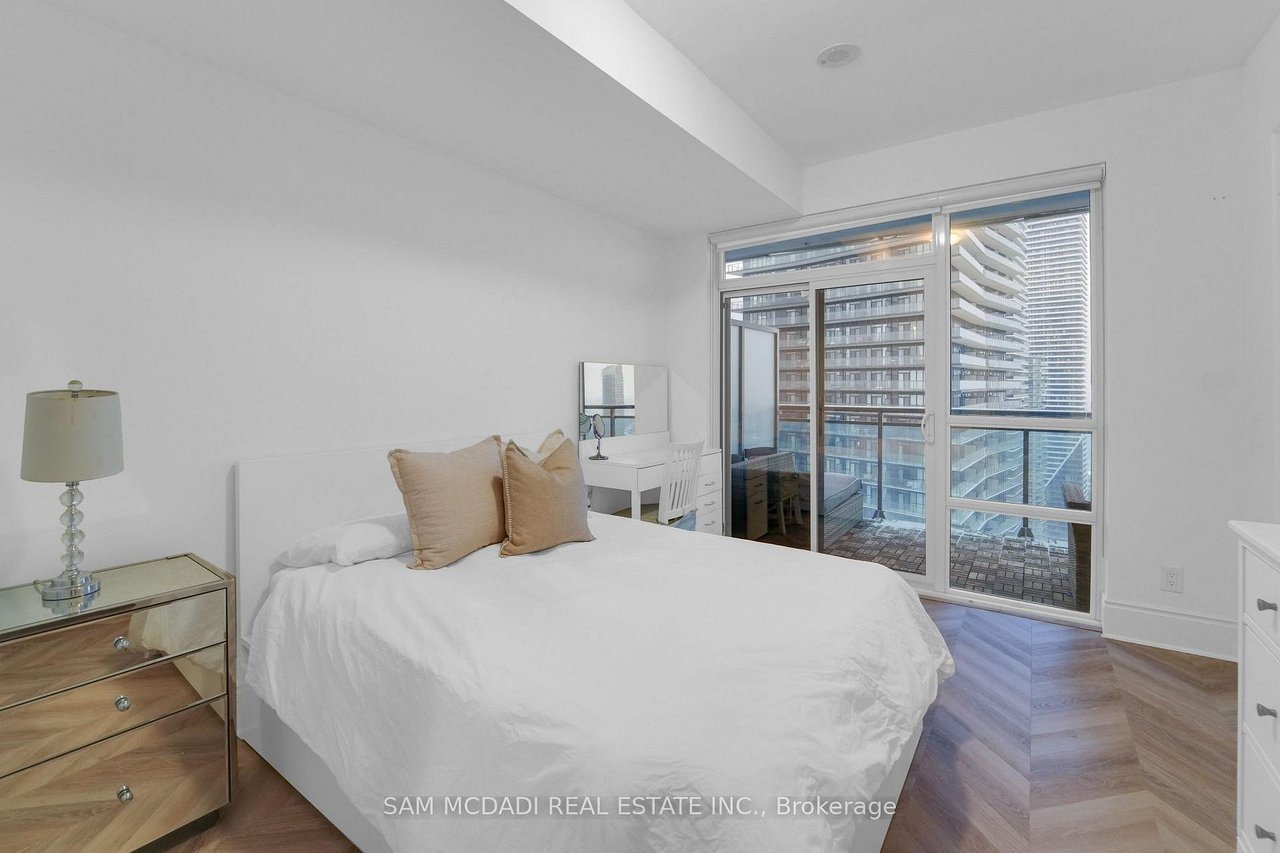 BROOKERS LANE LUXURY PENTHOUSE