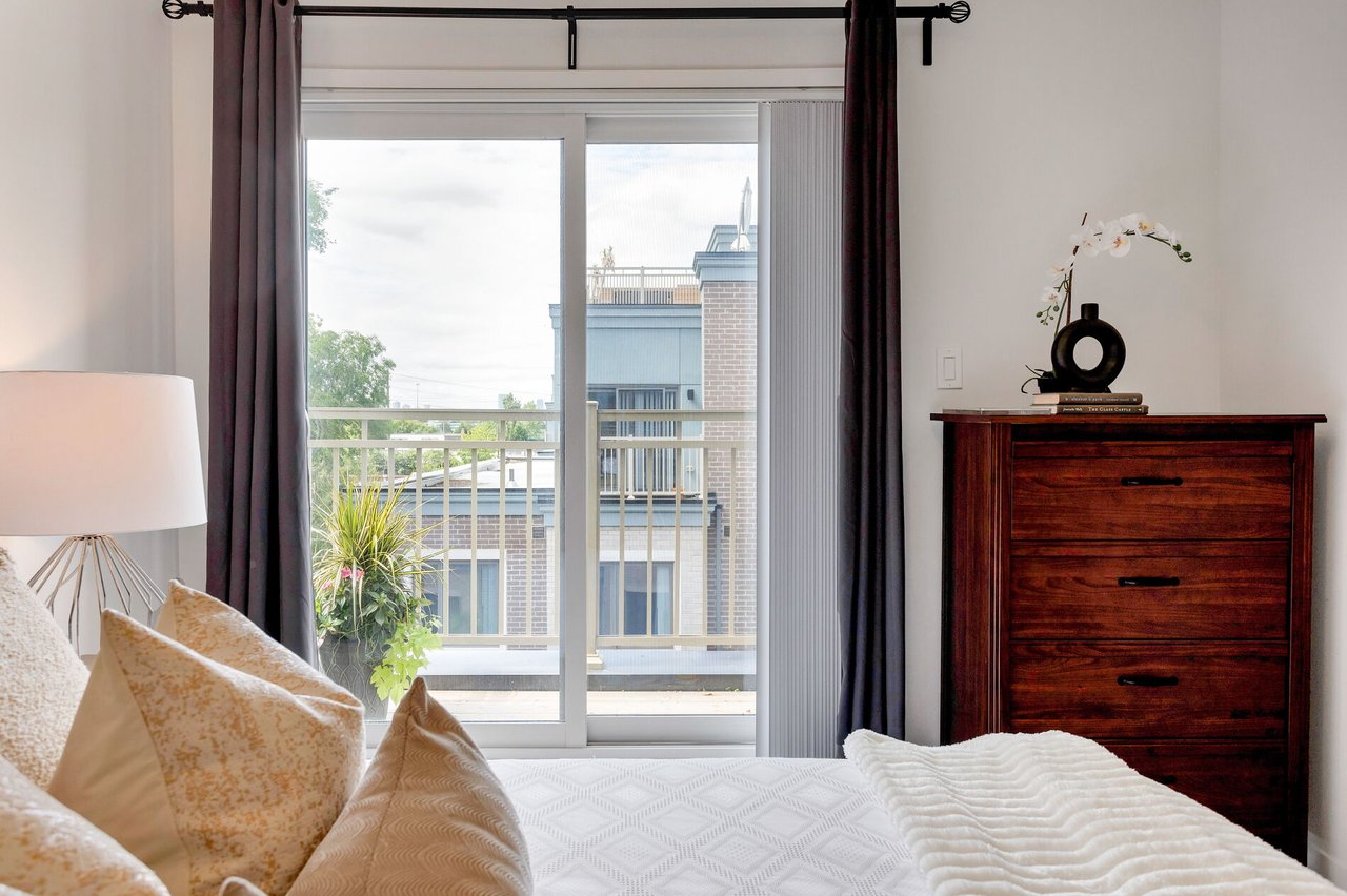 Steps From The Lake!