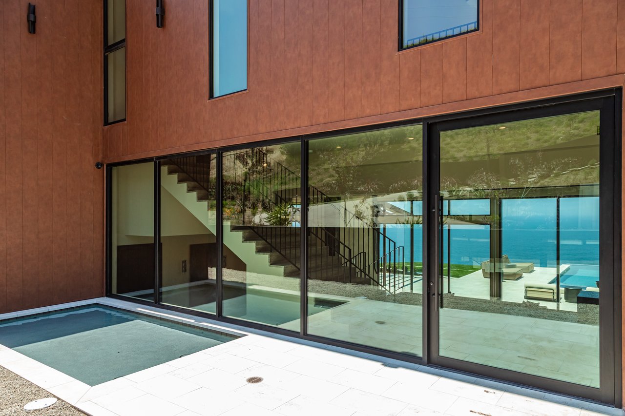 4346 Avenida De La Encinal