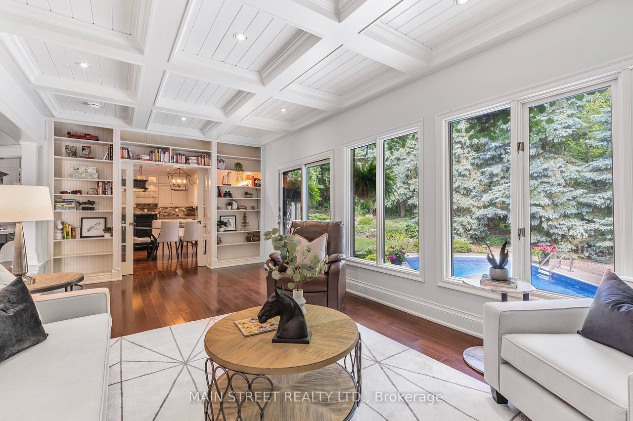 120 Willow Farm Lane, Aurora