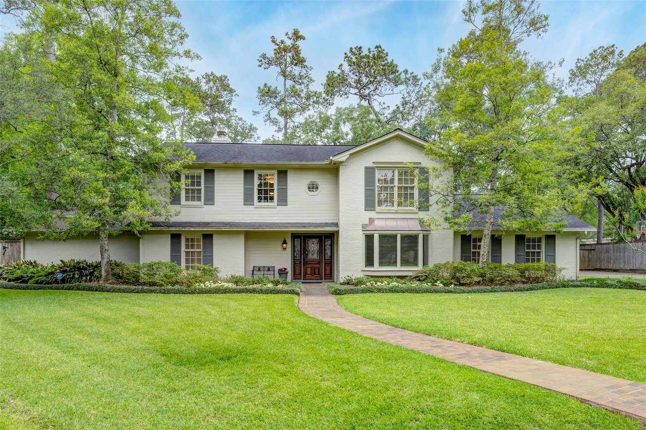 11923 Surrey Ln