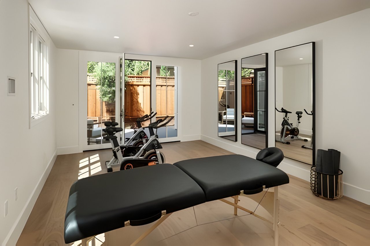 160 Waverley St, Palo Alto, CA 94301