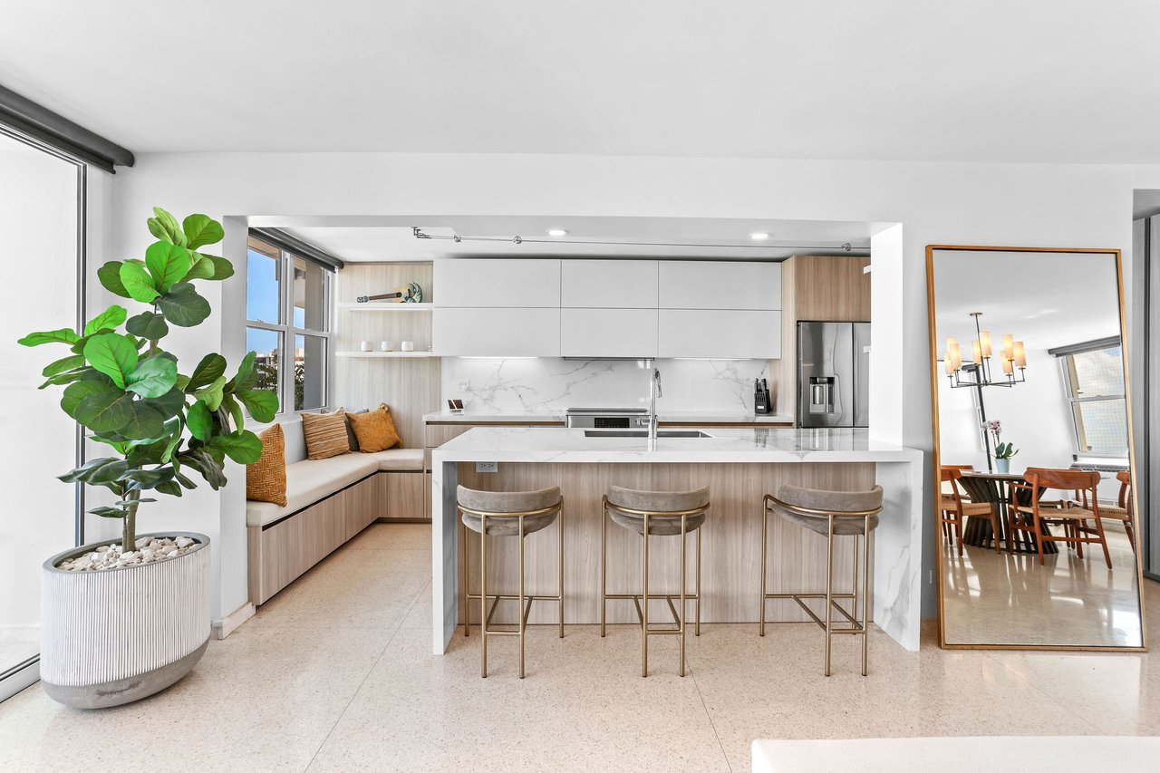 Cond. PRILA #17C, 70 Kings Court, Condado