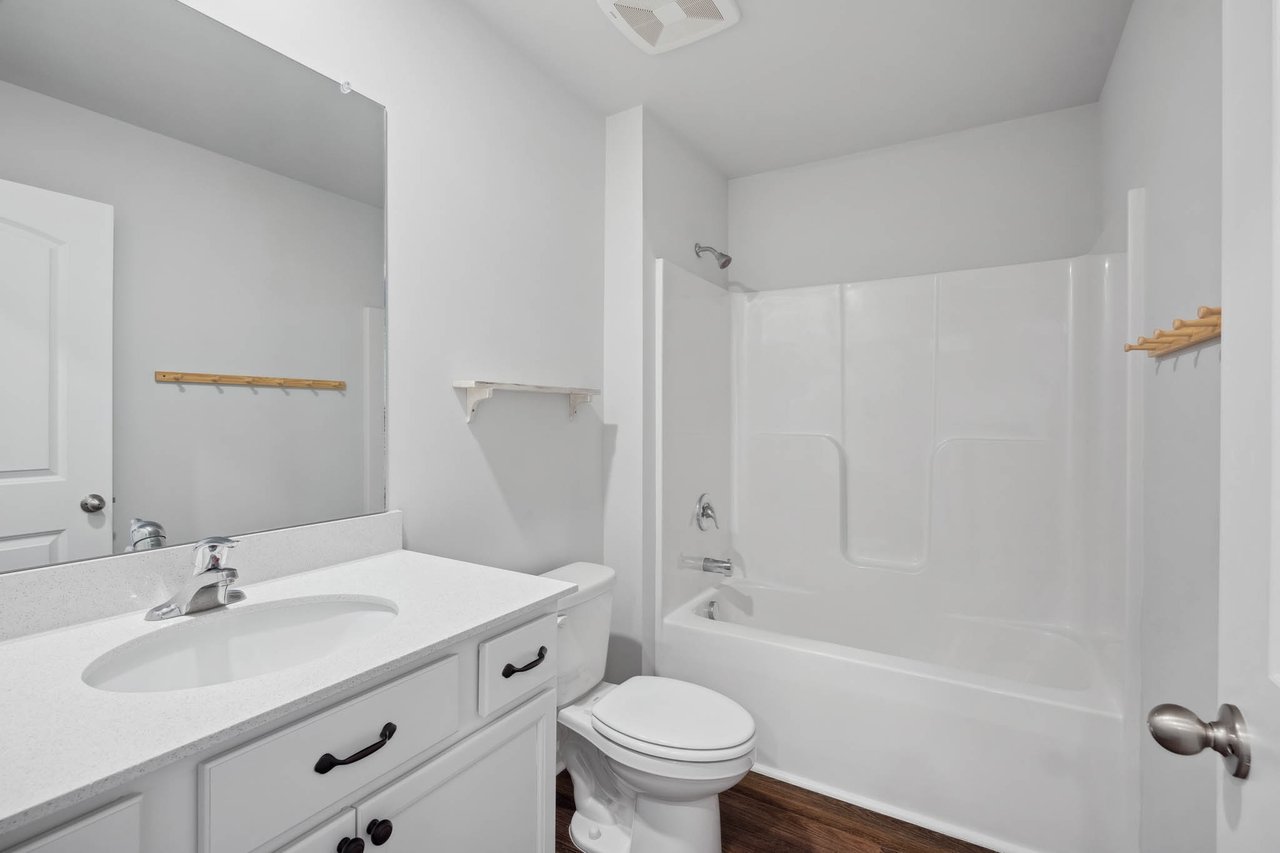 Adorable 4 Bedroom Bungalow in Owens Crossroads!!