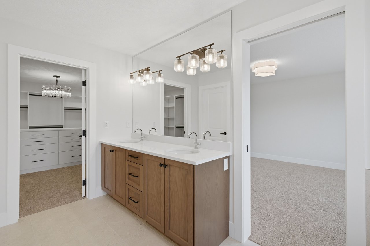 378 Bessborough Drive SW