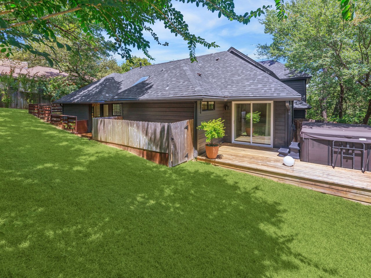 3911 Dry Creek DR